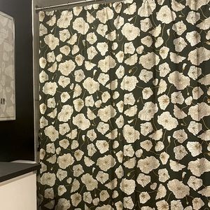 Schoolhouse Bloomingfield shower curtain